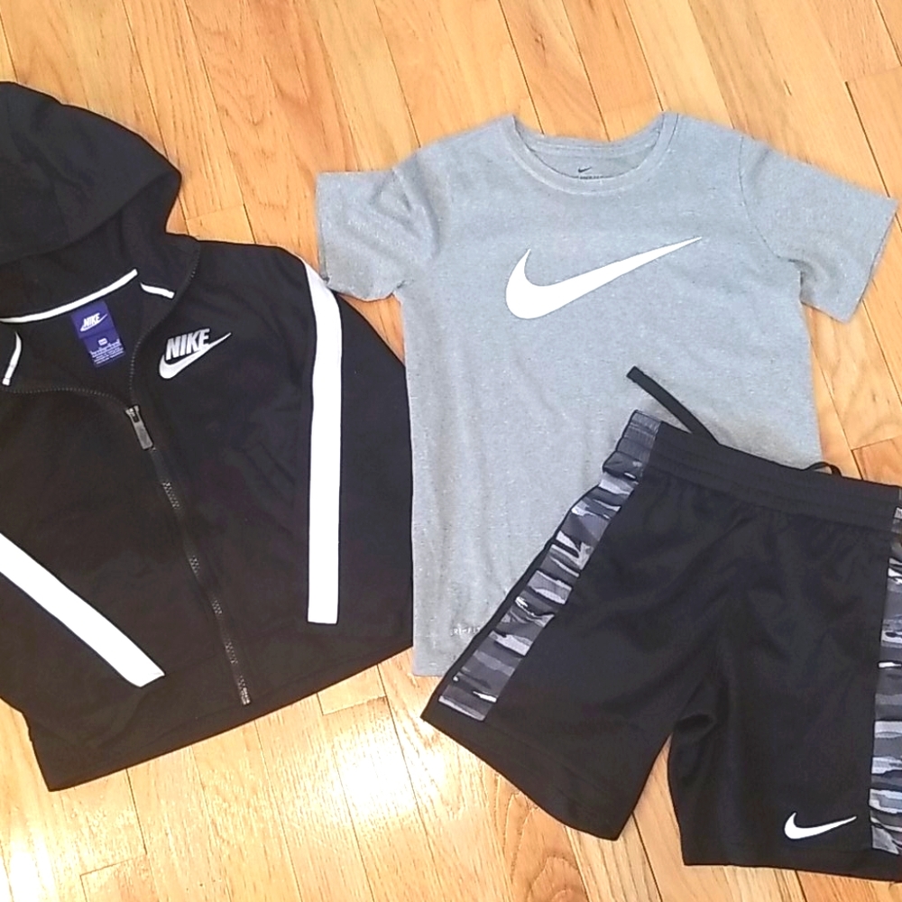 Nike boys 3 piece set